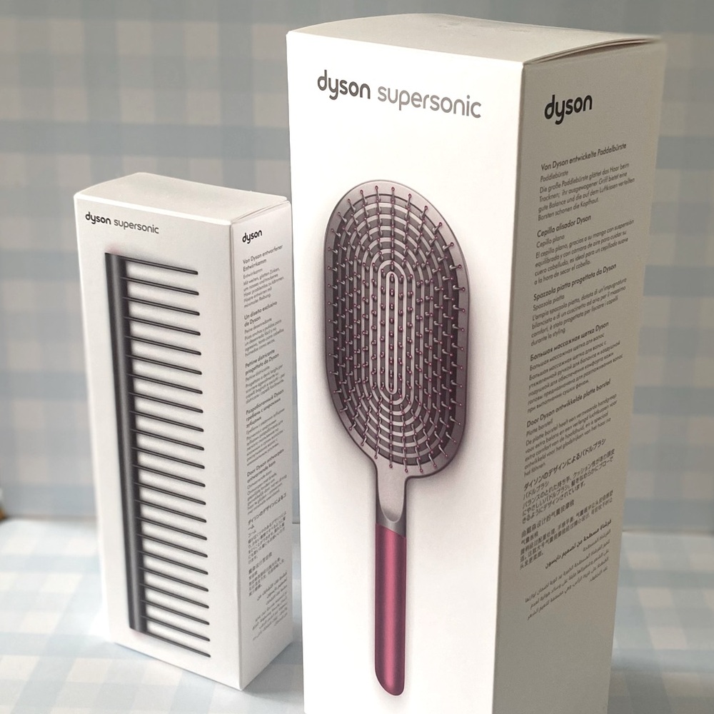 Dyson Paddle Brush in Fuchsia and Detangling Comb (New in box)